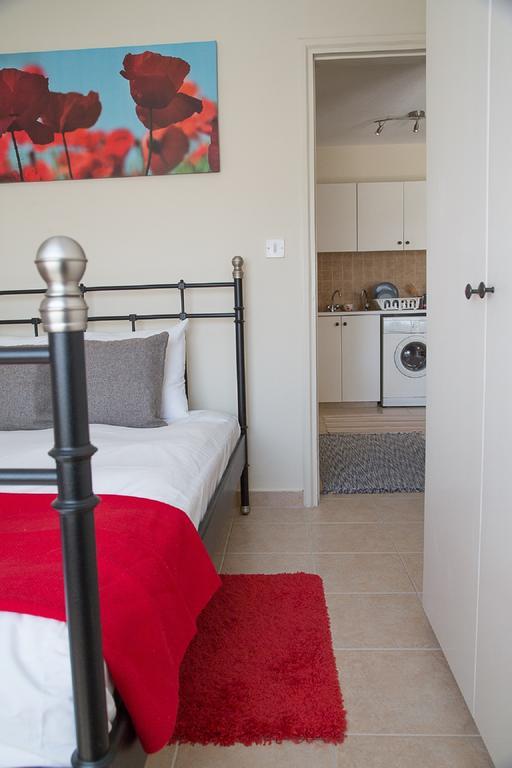 Paphos Love Nest Apartment Rum bild